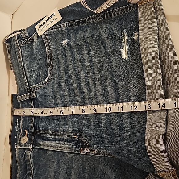 Old Navy Mid-rise Boyfriend jeans shorts blue medium wash distressed summer plus - Picture 13 of 17
